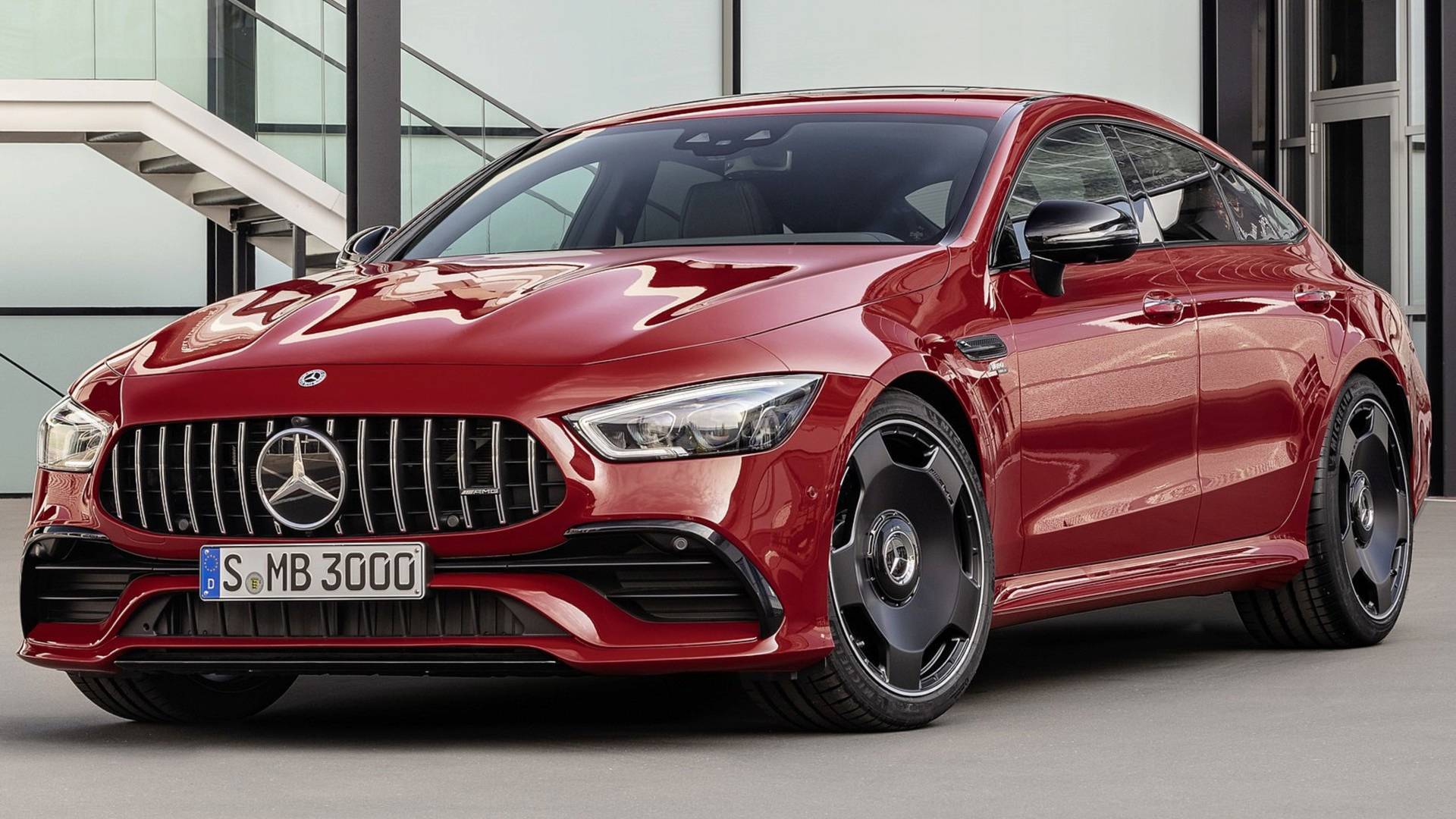 更「親民」的高性能 4 Door Coupe，MercedesAMG GT 43 4MATIC+入門規格亮相 CarStuff 人車事